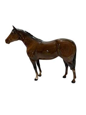 Beswick England Thoroughbred Glossy Horse Figurine Facing Left 8" Tall